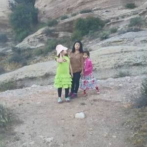 Meet your Posher, Dania